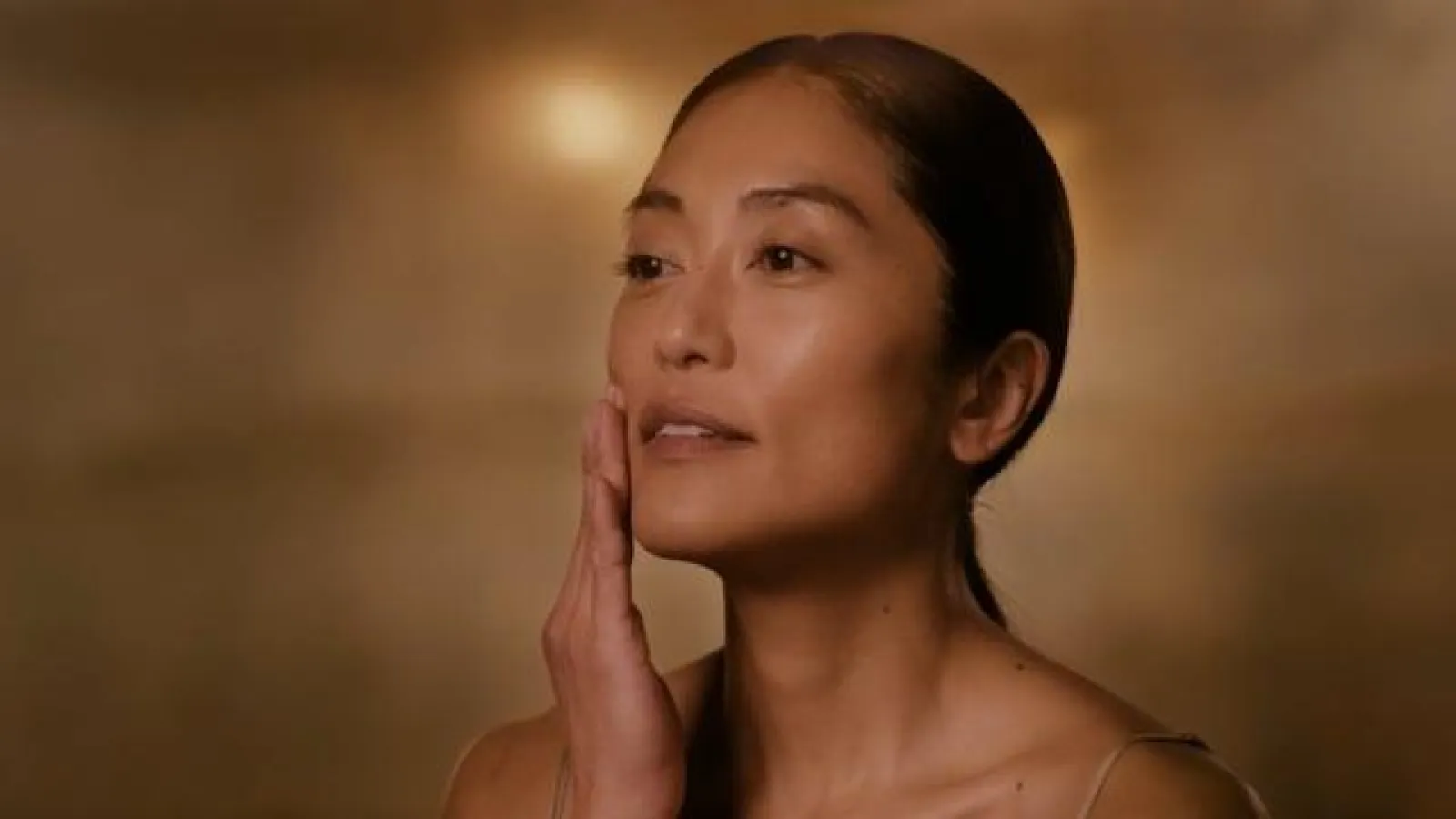 Aesop: Lucent Facial Refiner Video Thumbnail